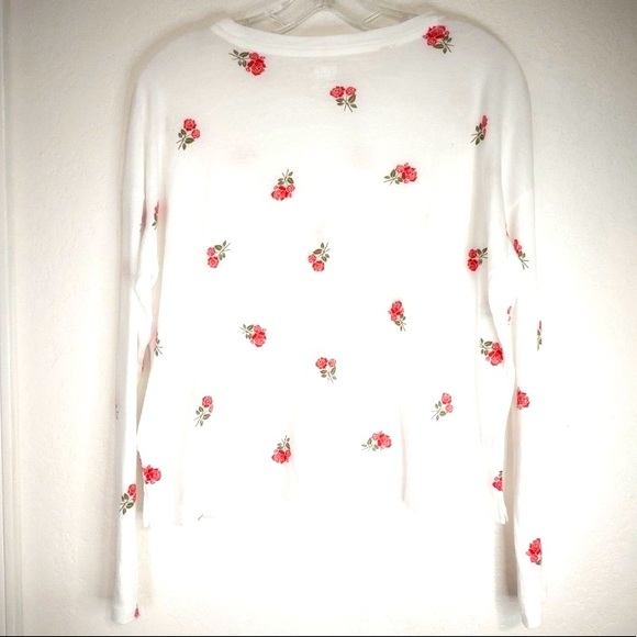 Victoria's Secret Tops - Victoria’s Secret lightweight 🌹🌹long sleeve pullover shirt tee top xs